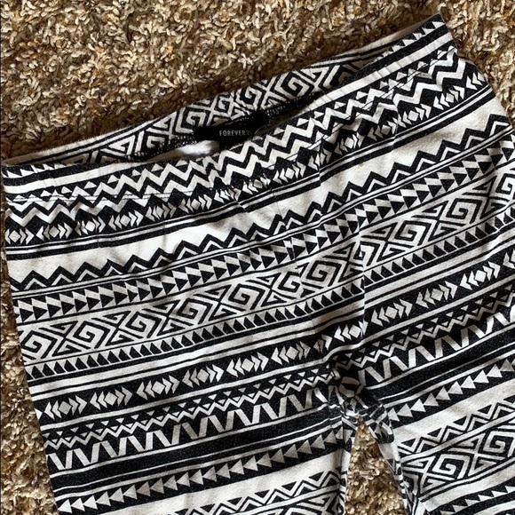 Forever 21 Aztec Leggings - Picture 2 of 3